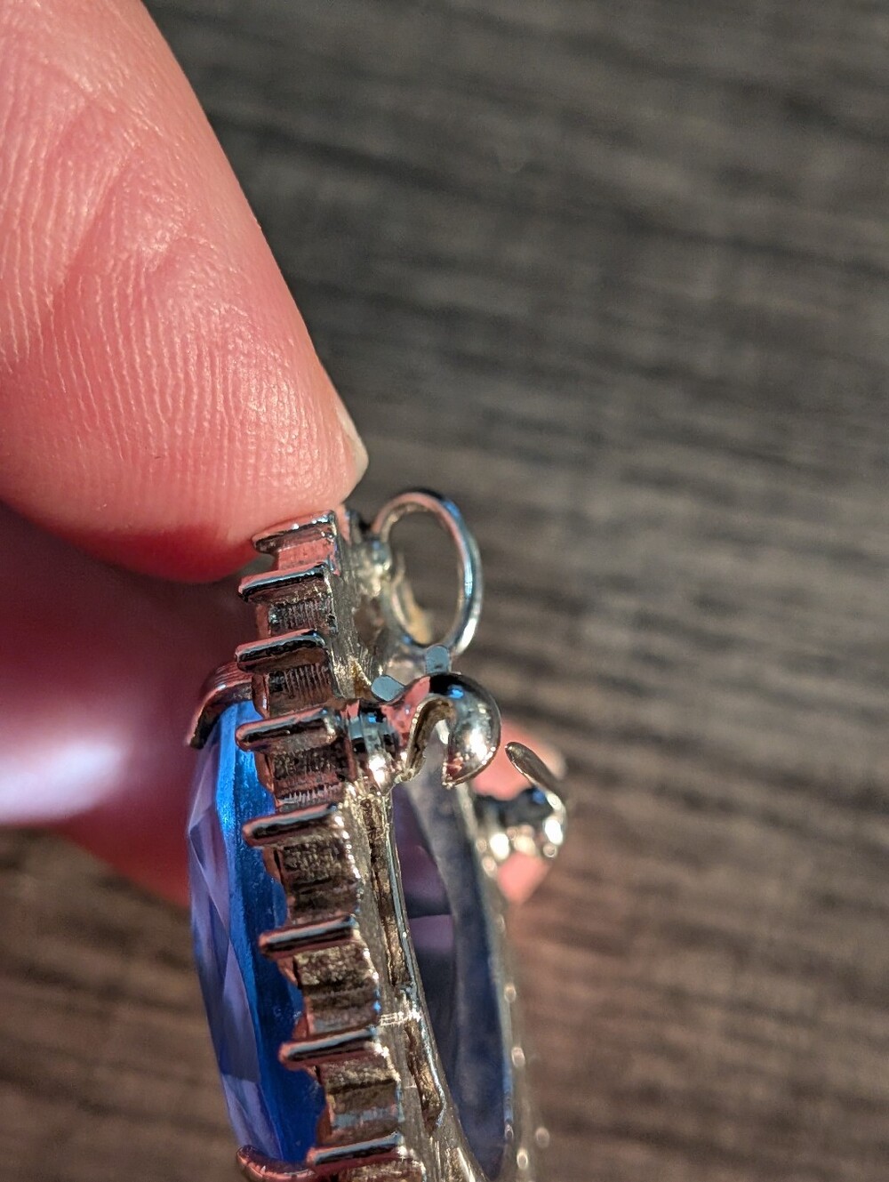 Blue Oval Halo Brooch - Picture 4 of 4
